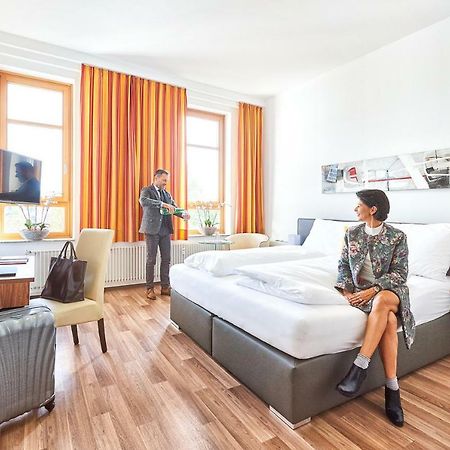 Health Vital Comfort Guestrooms Wels Exteriör bild